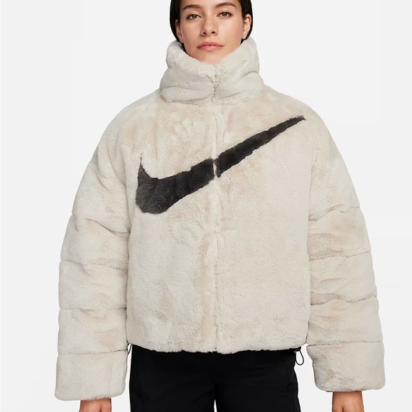 Nike Women's Off-White Puffer Jacket - Picture 1 of 6